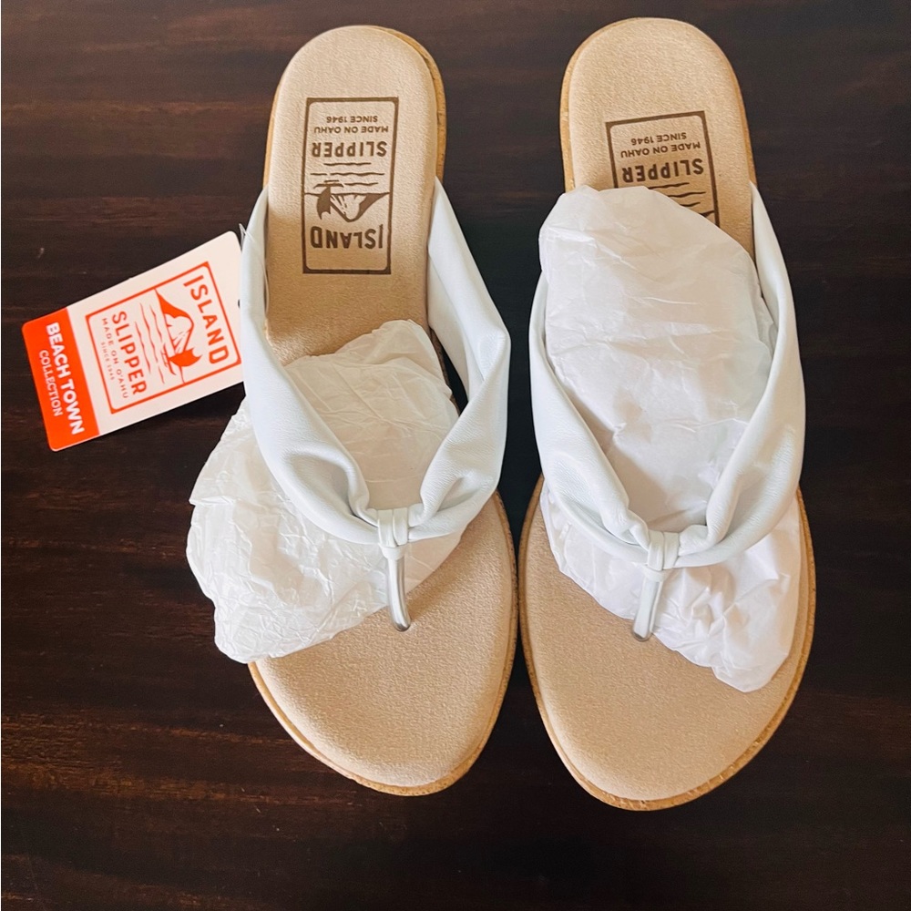 BEACH TOWN COLLECTION Certified Premium Hawaiian Footwear